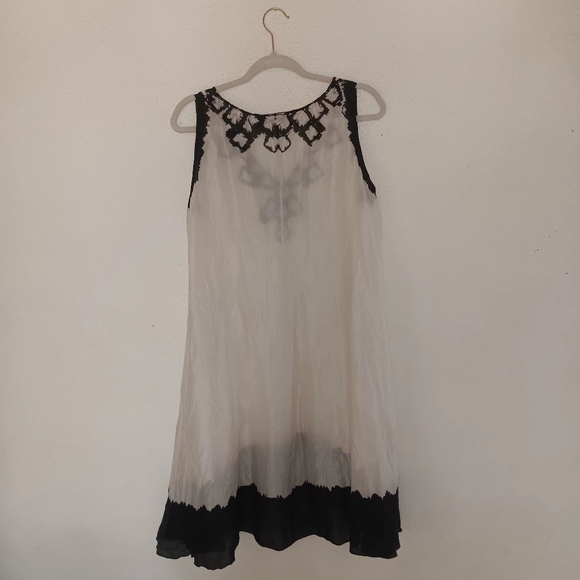 VIVIANA UCHITEL dress. Size 0. Black trim with off-white body - Picture 3 of 5